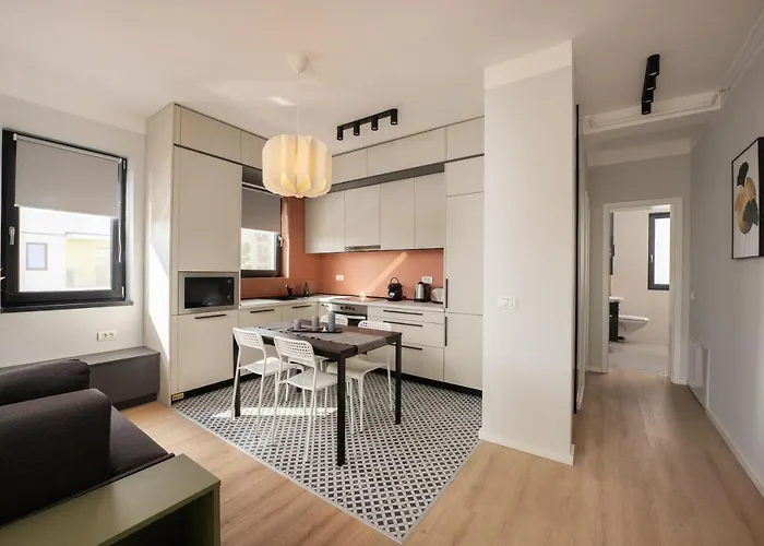 Citadel 4 - Powered By Neo - Free Parking Apartment