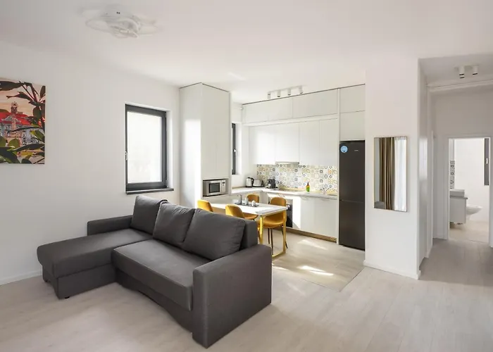 Citadel 4 - Powered By Neo - Free Parking Apartment *